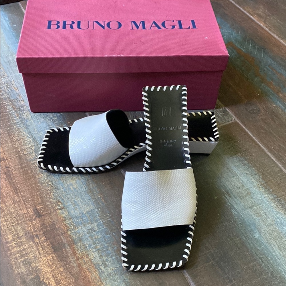 Bruno Magli Black and White Women’s Slide Sandals Size 7 1/2 B